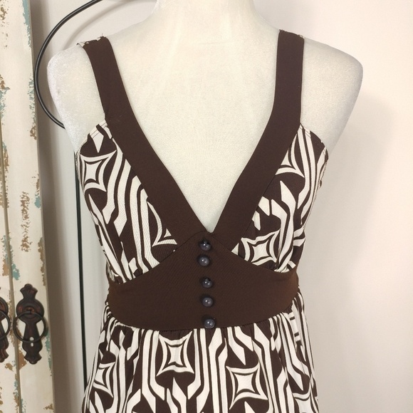 IZ Byer sleeveless brown top medium - Picture 6 of 6